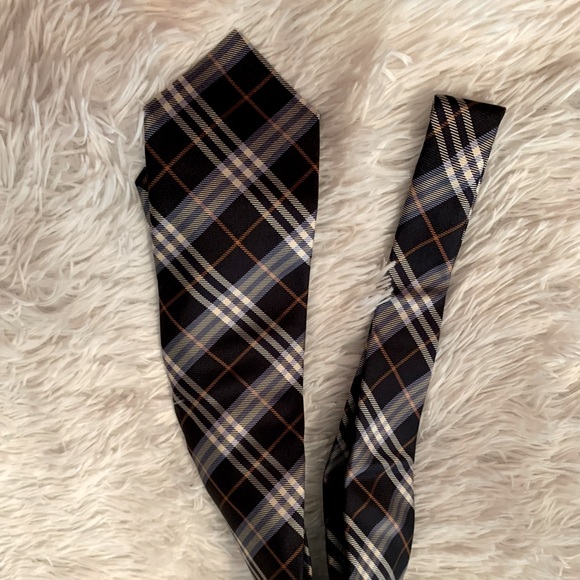 ❤️ Authentic Burberry Mens Tie - Picture 1 of 8
